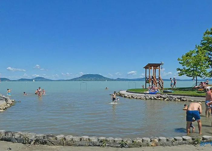 Lägenhet Centrum Balatonfenyves
